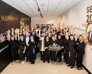 f2m-bub-KW33-Der_Mann_Österreich