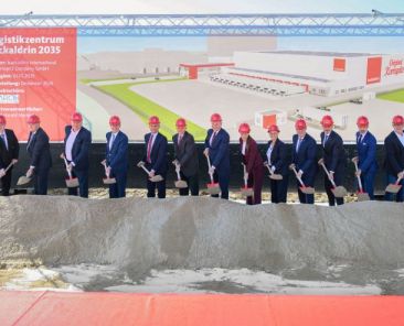 f2m-bub-KW42-spatenstich_bei_backaldrin_in_asten