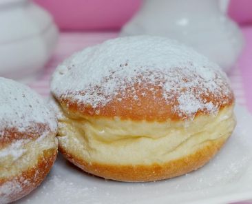 f2m-bub-KW5-pixabay_krapfen