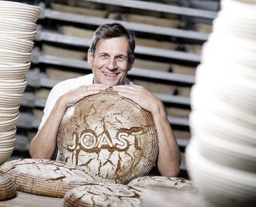 f2m-bub-03-26-Produktion-Ernst Joast Brot