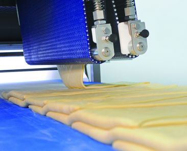 f2m-bub-03-26-Produktion-FRITSCH_LAMINATOR