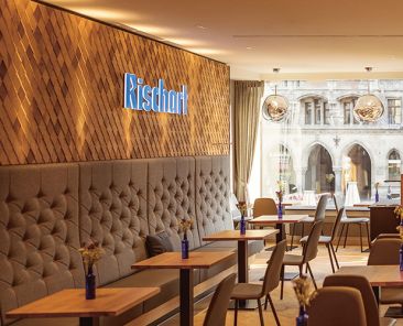 f2m-bub-06-25-Mittendrin-Rischart Marienplatz