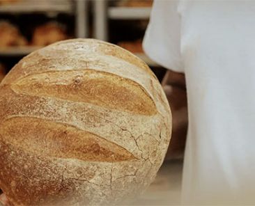 f2m-bub-06-25-Produktion-Brot